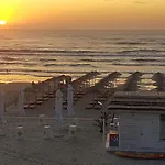 מלון Lemon Cliff Luxury 3*