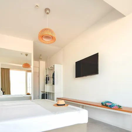 Lemon Cliff Luxury Mamaia
