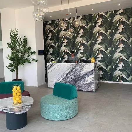 Lemon Cliff Luxury