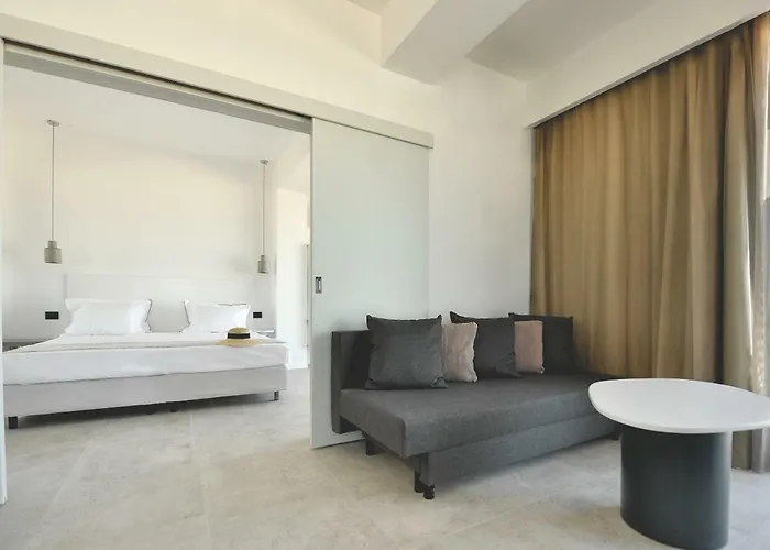 Lemon Cliff Luxury Mamaia